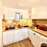 Apartment Bergerie Entierement Renove Prestations Premium Baignoire Balneo Clim Vue Piscine Et Parc Hyeres