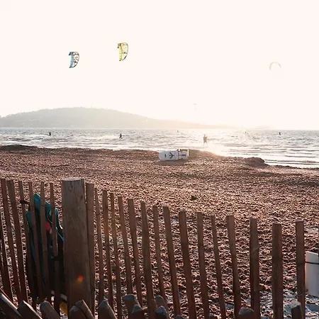 Bergerie Plage 5 Personnes Renove Avec Climatisation Et Bain A Remous Hyeres