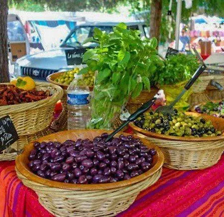 Bergerie Balneo Clim Piscine * Hyères