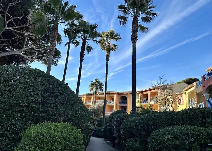 Lejlighed Bergerie Plage Entierement Renove Prestations Premium Baignoire Balneo Clim Vue Piscine Et Parc Hyères