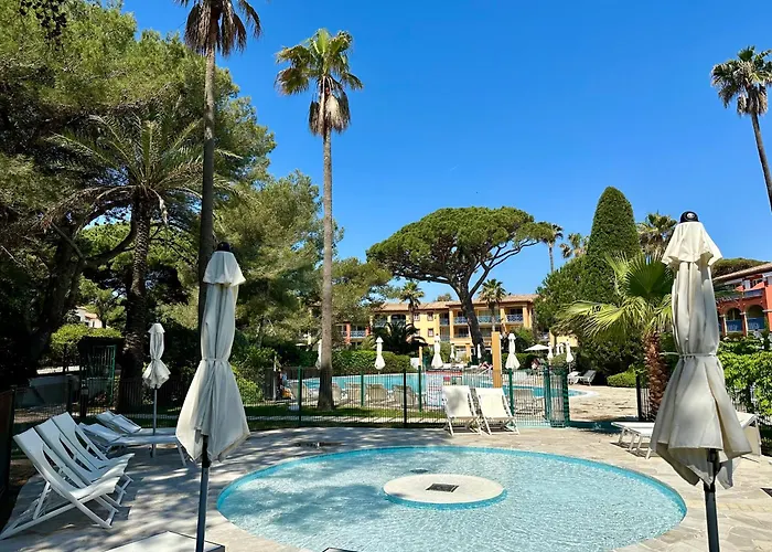 Bergerie Plage Entierement Renove Prestations Premium Baignoire Balneo Clim Vue Piscine Et Parc Lejlighed Hyères